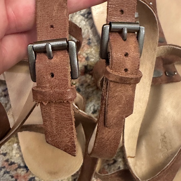 2 pairs of Koolaburra distressed leather ankle wrap sandals size 9. - Picture 11 of 12